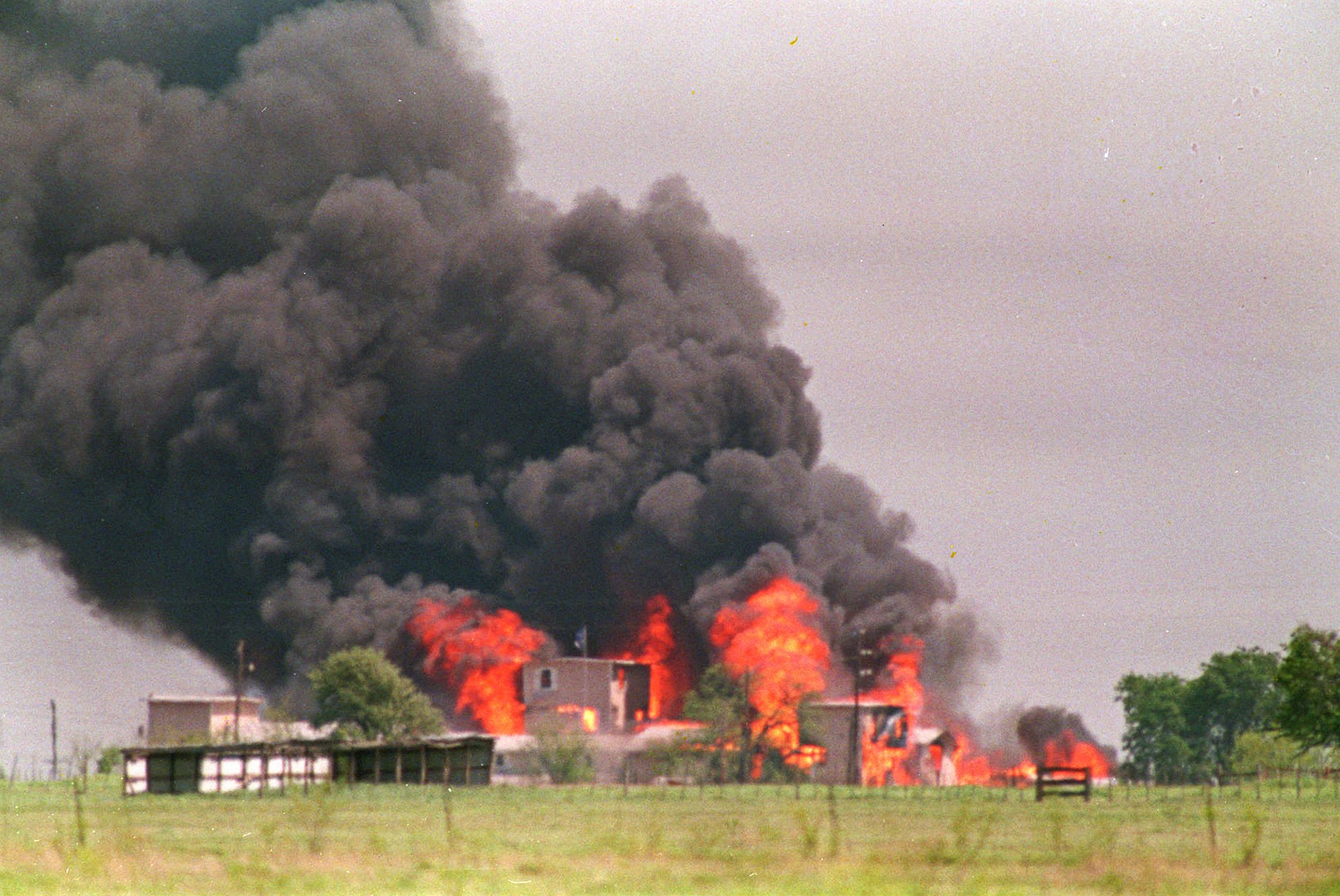 Como a literacia religiosa pode ter mudado a tragédia de Waco