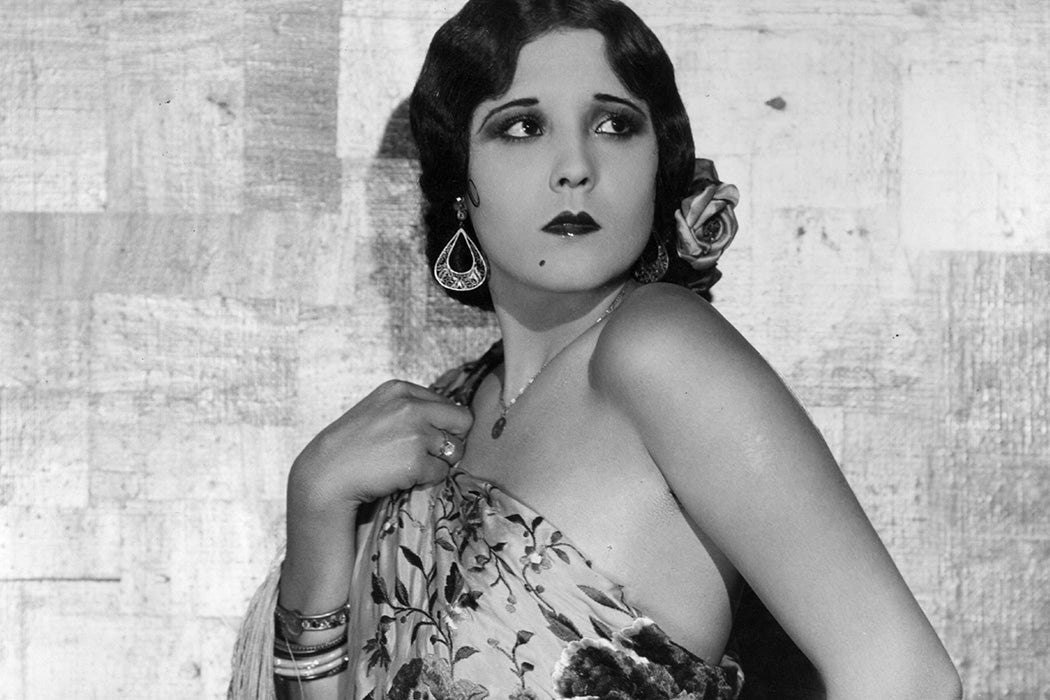 La Pelona: A Flapper hispano-americana