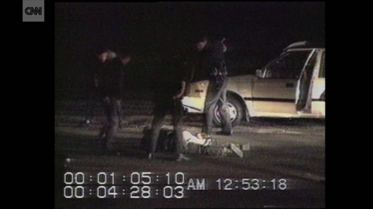Porque é que o vídeo de Rodney King não levou a uma condenação?